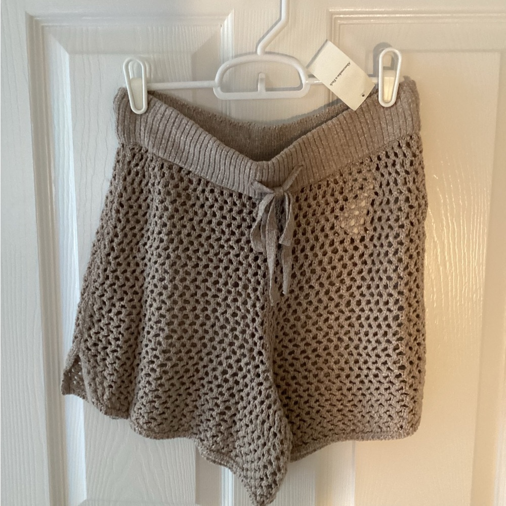 Abercrombie & Fitch Tan Crochet Shorts (PRICEDROP) - Picture 2 of 5